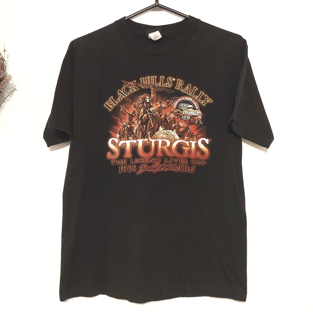 2015 Black Hills Rally Sturgis Black Short Sleeved Graphic T-shirt EUC Size M